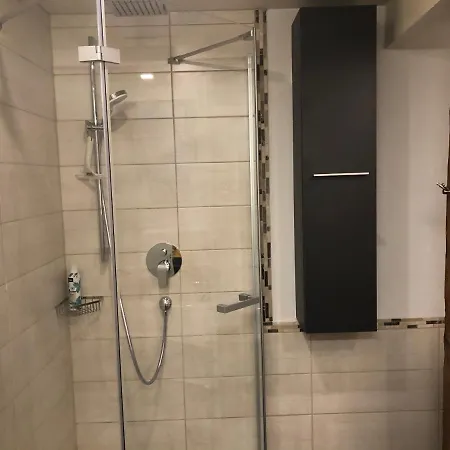 Gaestehaus An Der Frauenkirche Zentral Mit Parkplatz
